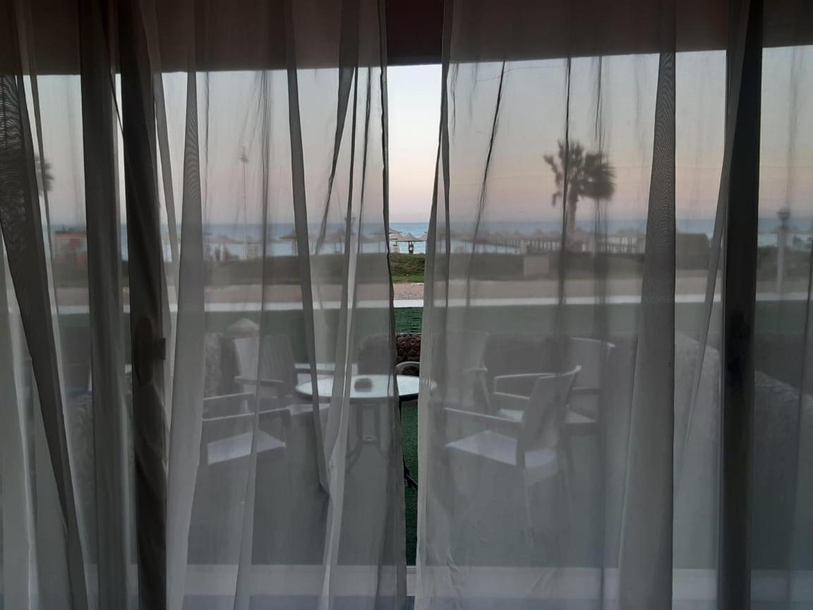 Seaview Chalets In Porto South Beach - Families Only ไอน์ ซกนา ภายนอก รูปภาพ