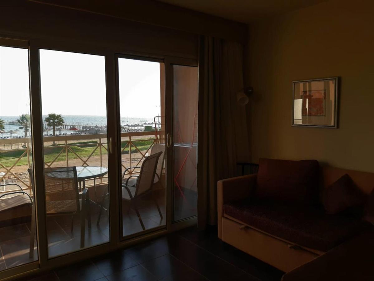 Seaview Chalets In Porto South Beach - Families Only ไอน์ ซกนา ภายนอก รูปภาพ