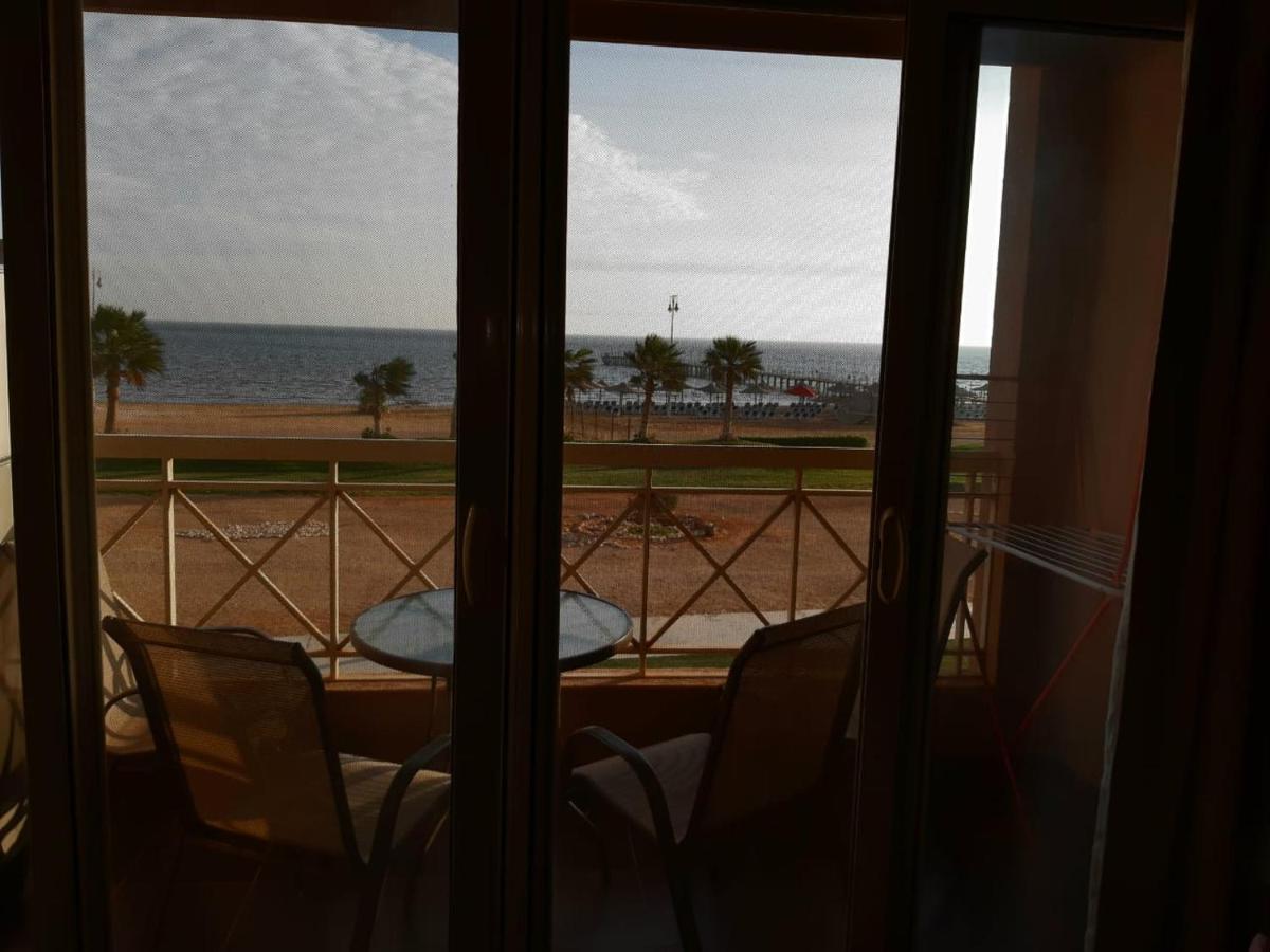 Seaview Chalets In Porto South Beach - Families Only ไอน์ ซกนา ภายนอก รูปภาพ
