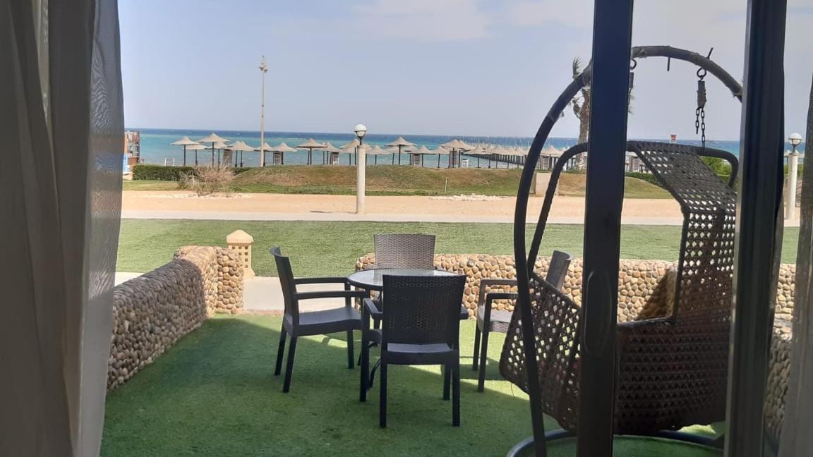 Seaview Chalets In Porto South Beach - Families Only ไอน์ ซกนา ภายนอก รูปภาพ