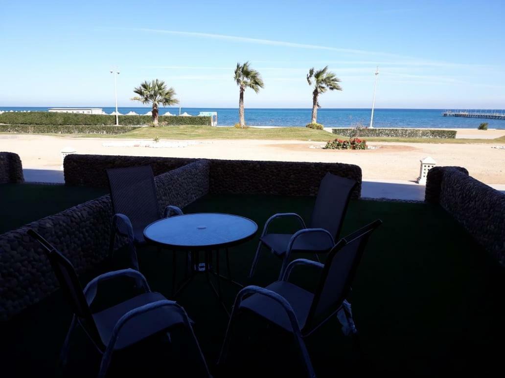 Seaview Chalets In Porto South Beach - Families Only ไอน์ ซกนา ภายนอก รูปภาพ
